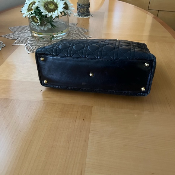 Beautiful used Dior Handbag - Picture 5 of 6
